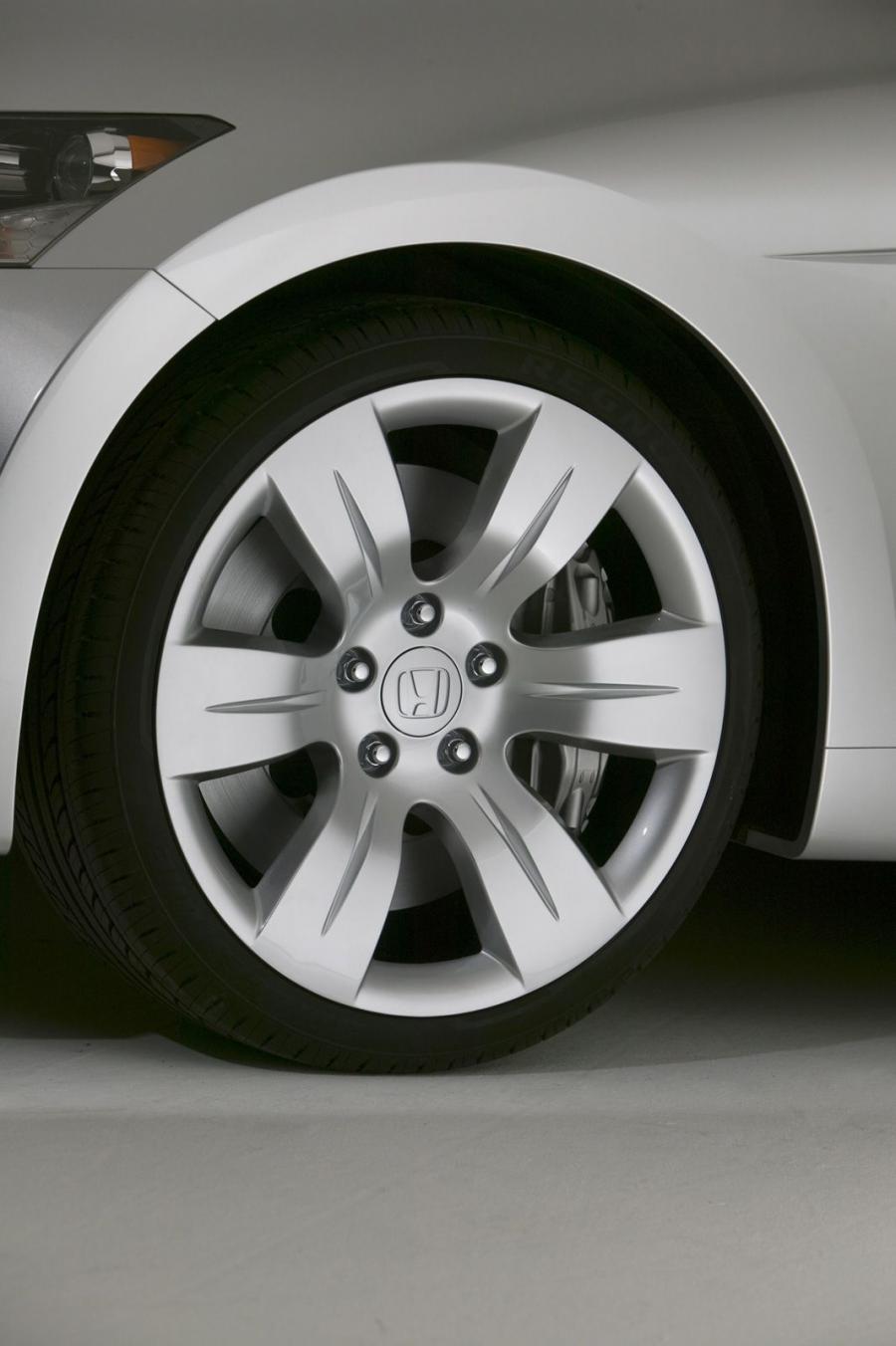  Honda Accord Coupe Concept 2007 года  (фото 7 из 15)